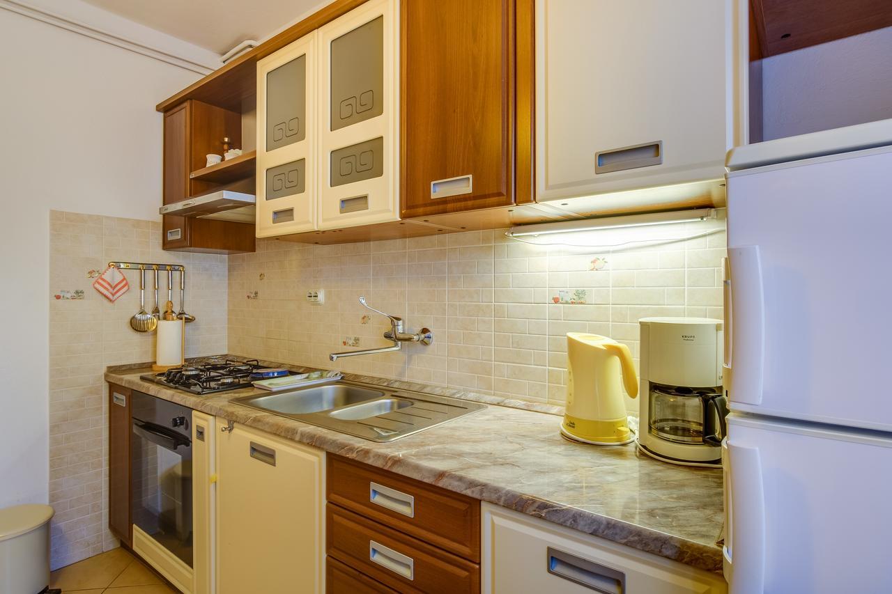 Apartments Beba มาลีโลชินจ์ ภายนอก รูปภาพ